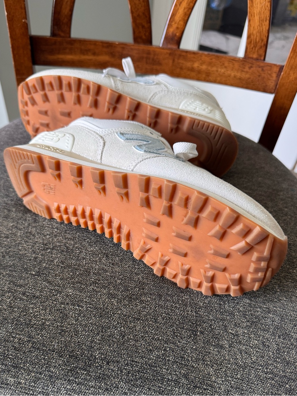 New Balance 574 Sneaker 7 Reflection Light Blue Suede Comfort Athleisure Neutral - Picture 11 of 11